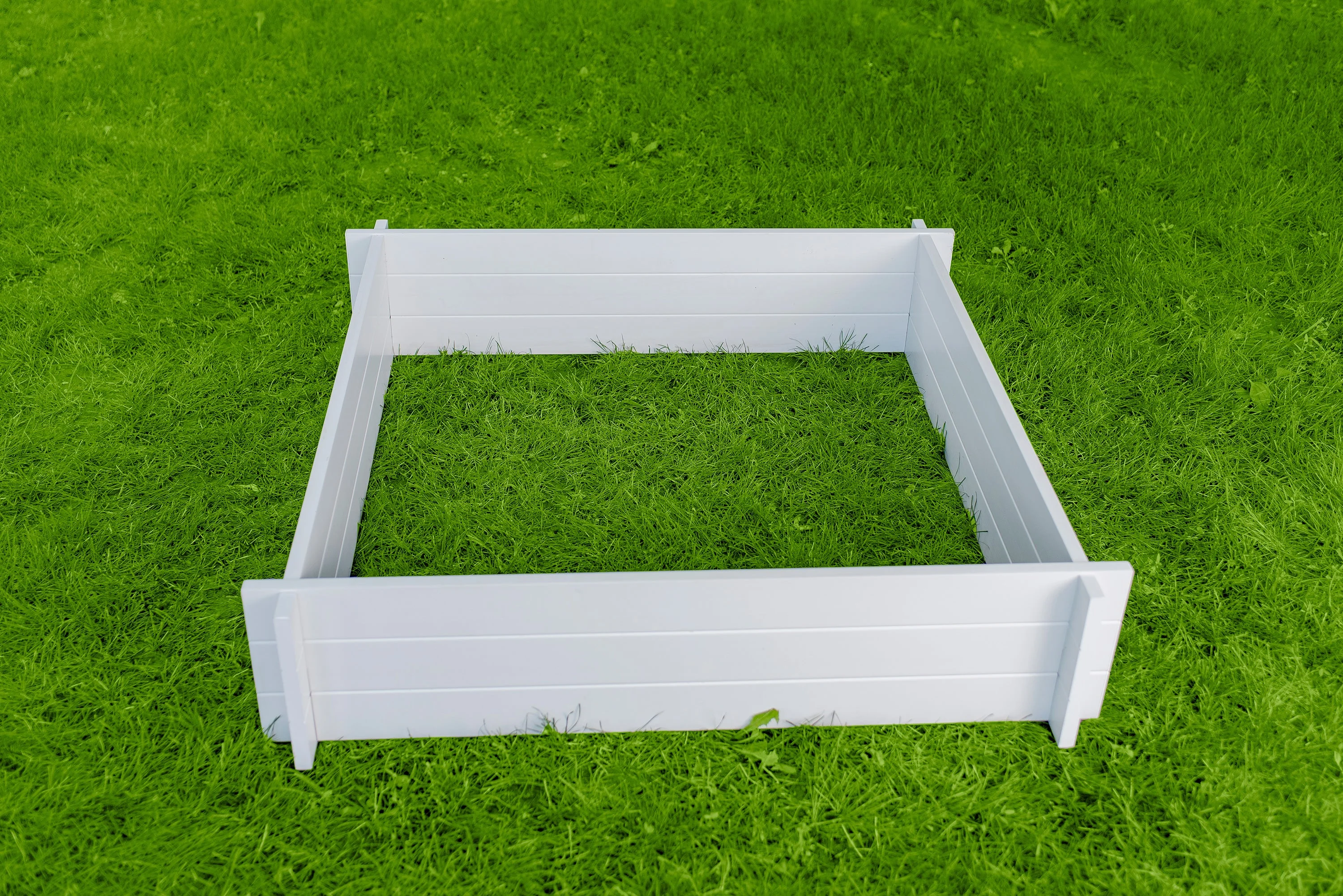 CLASSIC Hudson 4x4 Garden Bed - Image 17