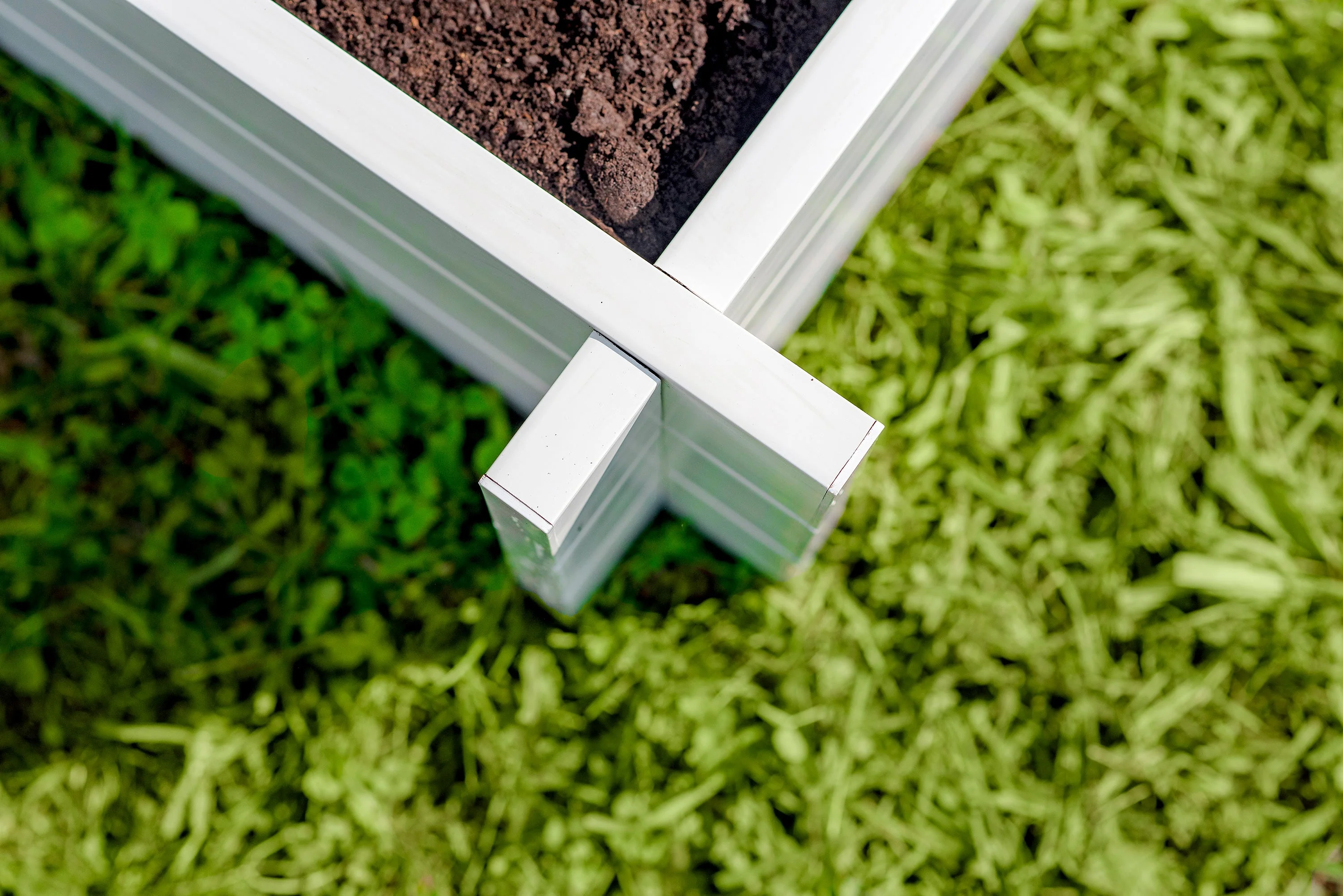 CLASSIC Hudson 4x4 Garden Bed - Image 7