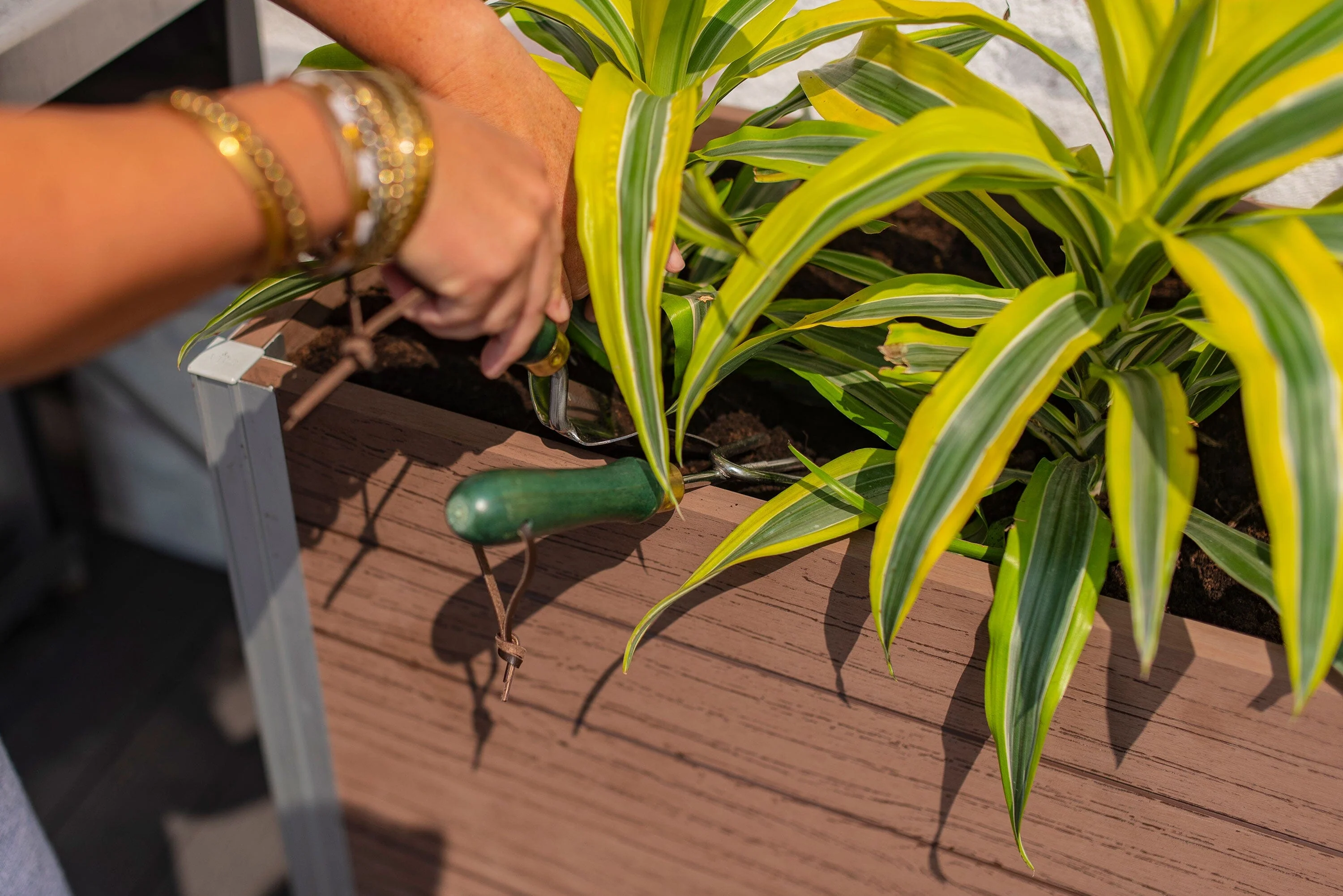 URBANA Large Parklette Planter - Image 11