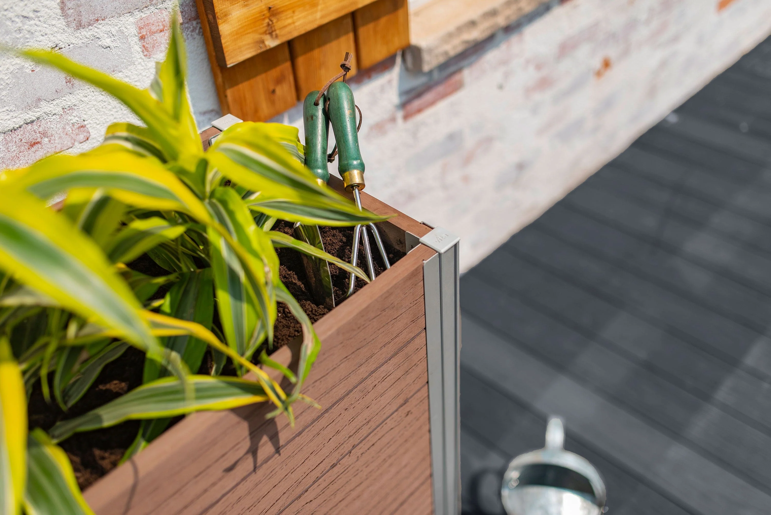 URBANA Large Parklette Planter - Image 12