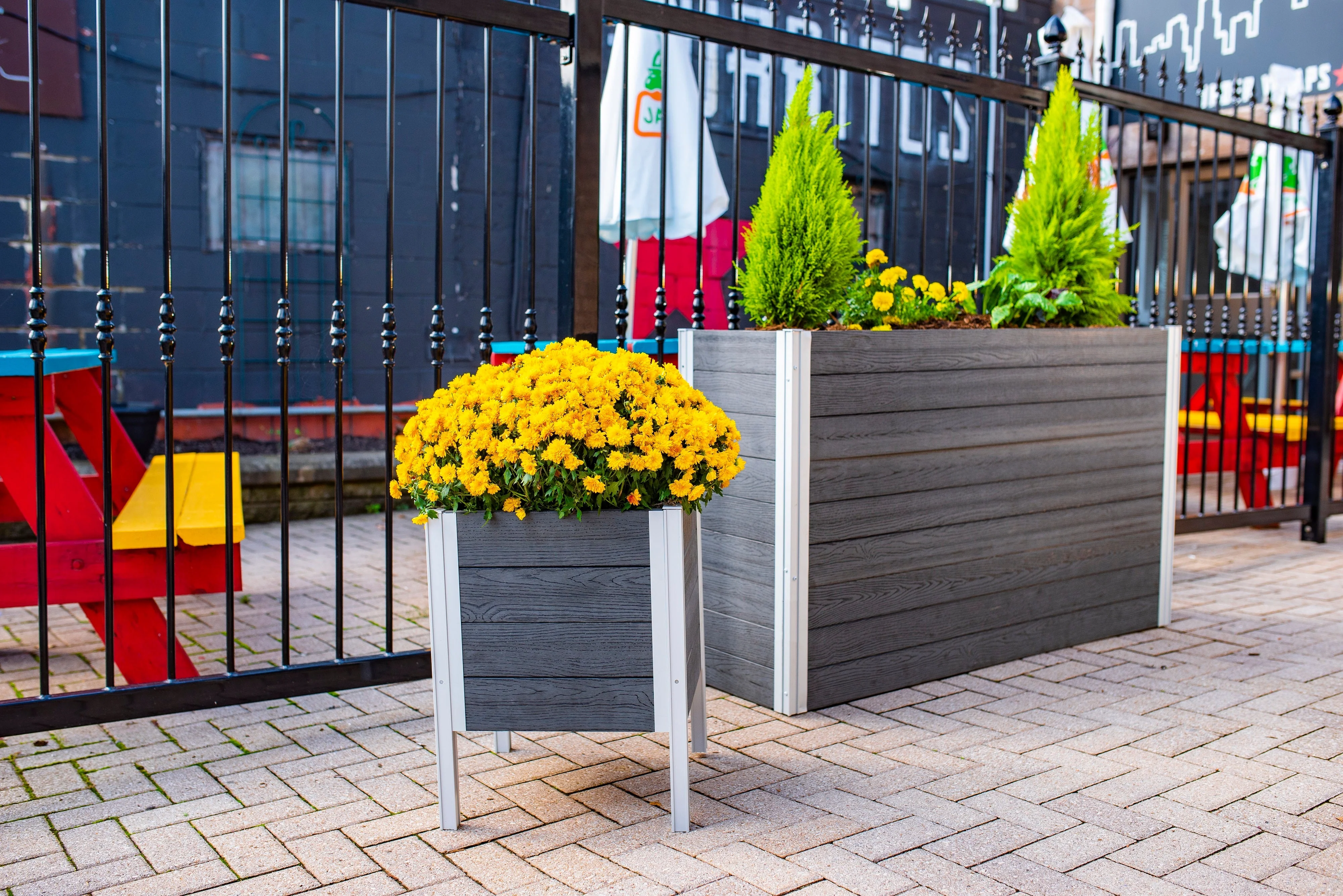 URBANA 17x17 Raised Planter - Image 8